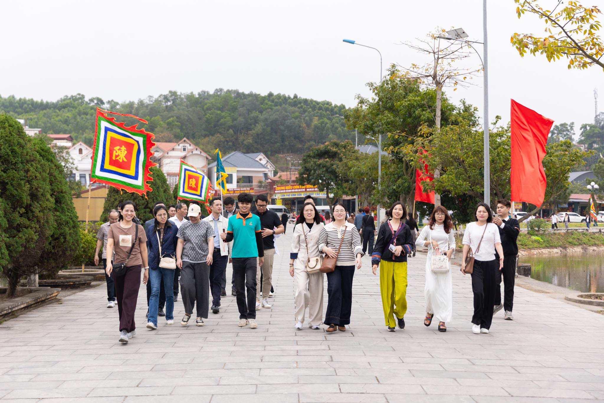 Không khí hân hoan, vui tươi của CBNV