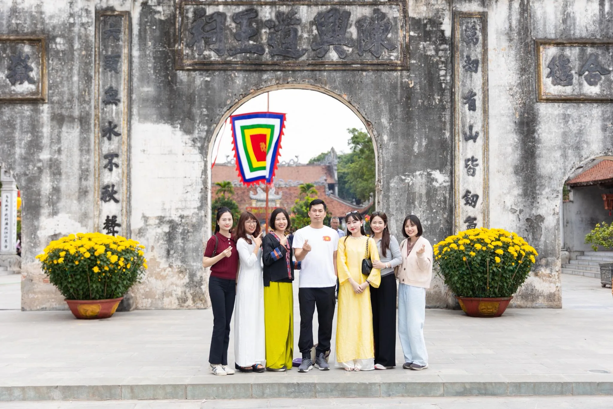 Du xuân tại Khu di tích Côn Sơn Kiếp Bạc