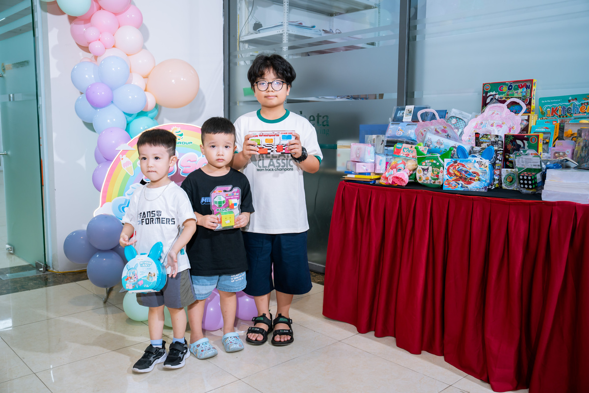 Những phần quá hấp dẫn gửi tặng tới các em nhỏ